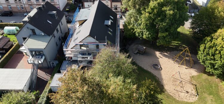 2025-09-22: Fleithestrasse 24, Herne – Dach + Fenster 2025-09-22: Fleithestrasse 24, Herne – Dach + Fenster